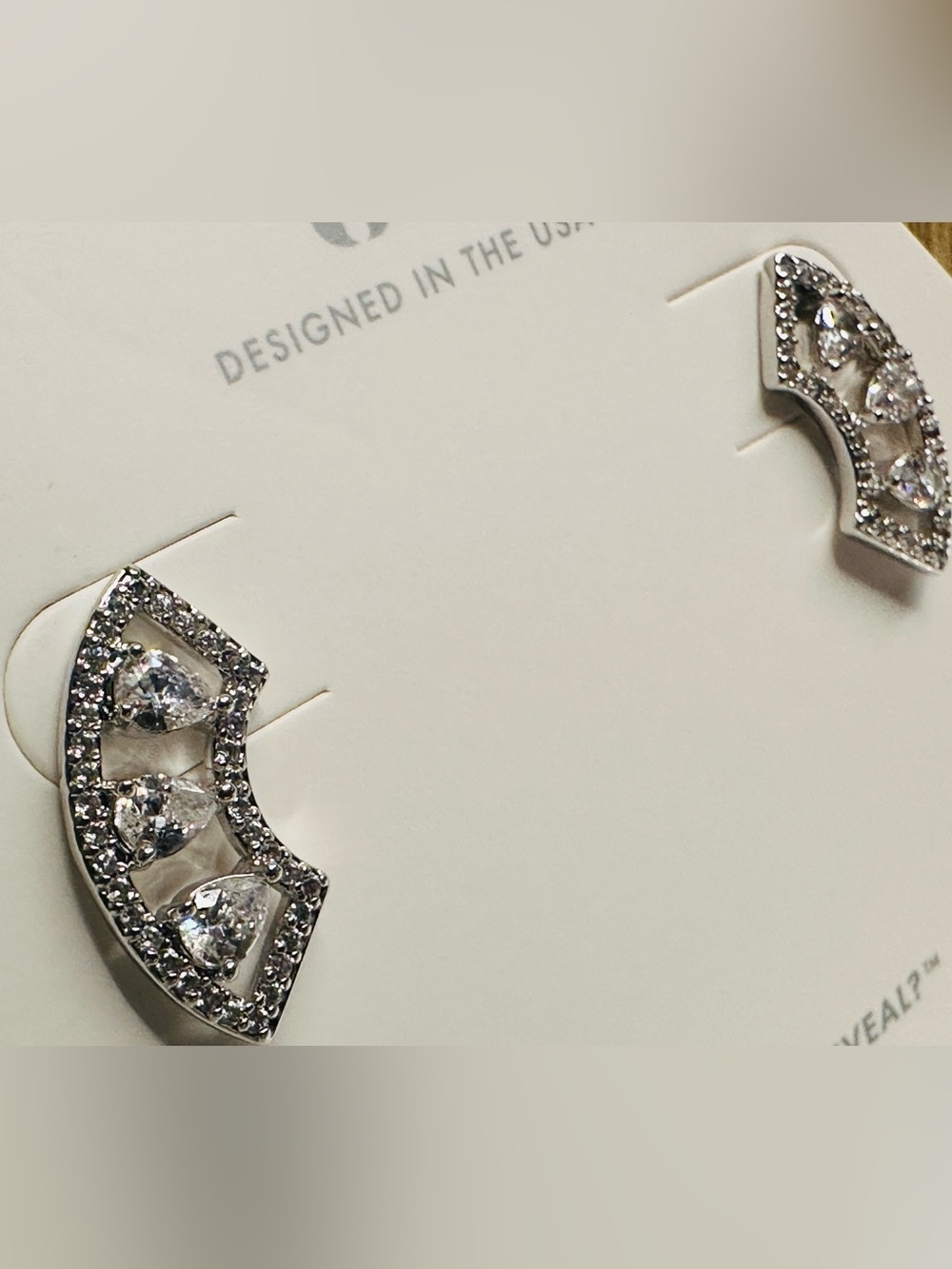 Bomb Party OG Earring “Dazzling Parentheses”